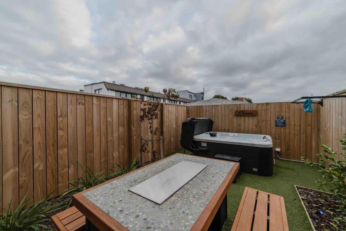 Stones Throw From The Stadium & Hot Tub Christchurch Exterior foto